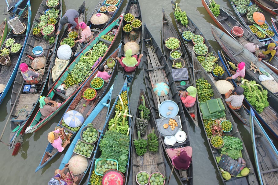 Stock image - floating market - developing world